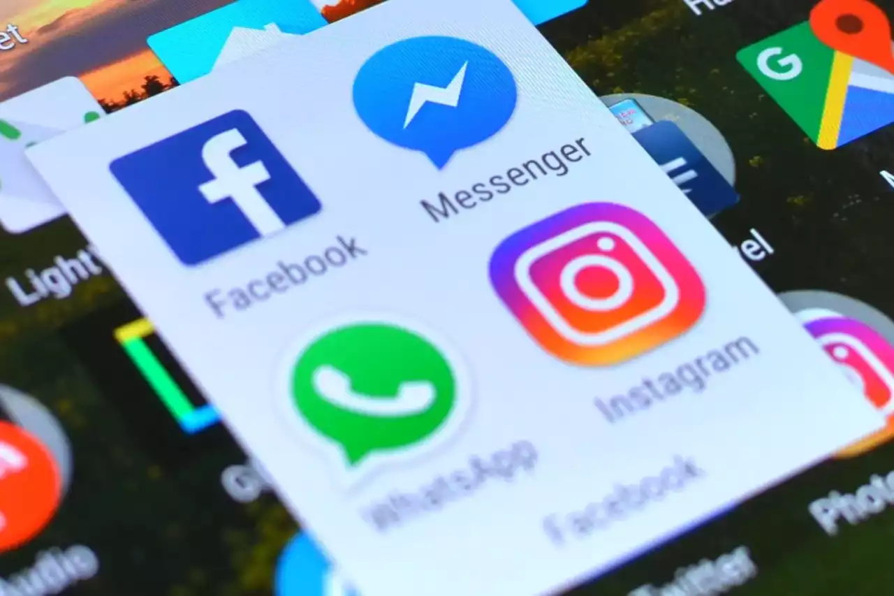 Марк Цукерберг WhatsApp пен Instagram-ды сатуға мәжбүр болуы мүмкін