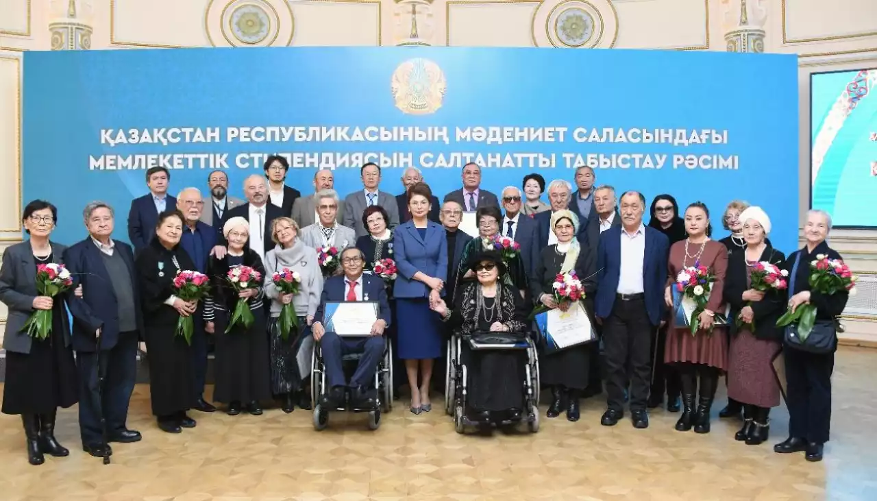 Алматыда әдебиет пен өнер қайраткерлеріне мемлекеттік стипендия табысталды