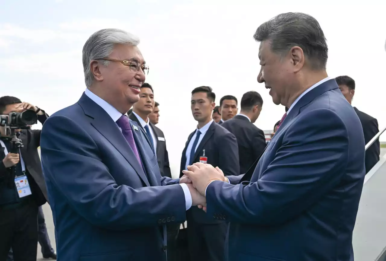 Президент Қасым-Жомарт Тоқаев Си Цзиньпинді құрметпен шығарып салды