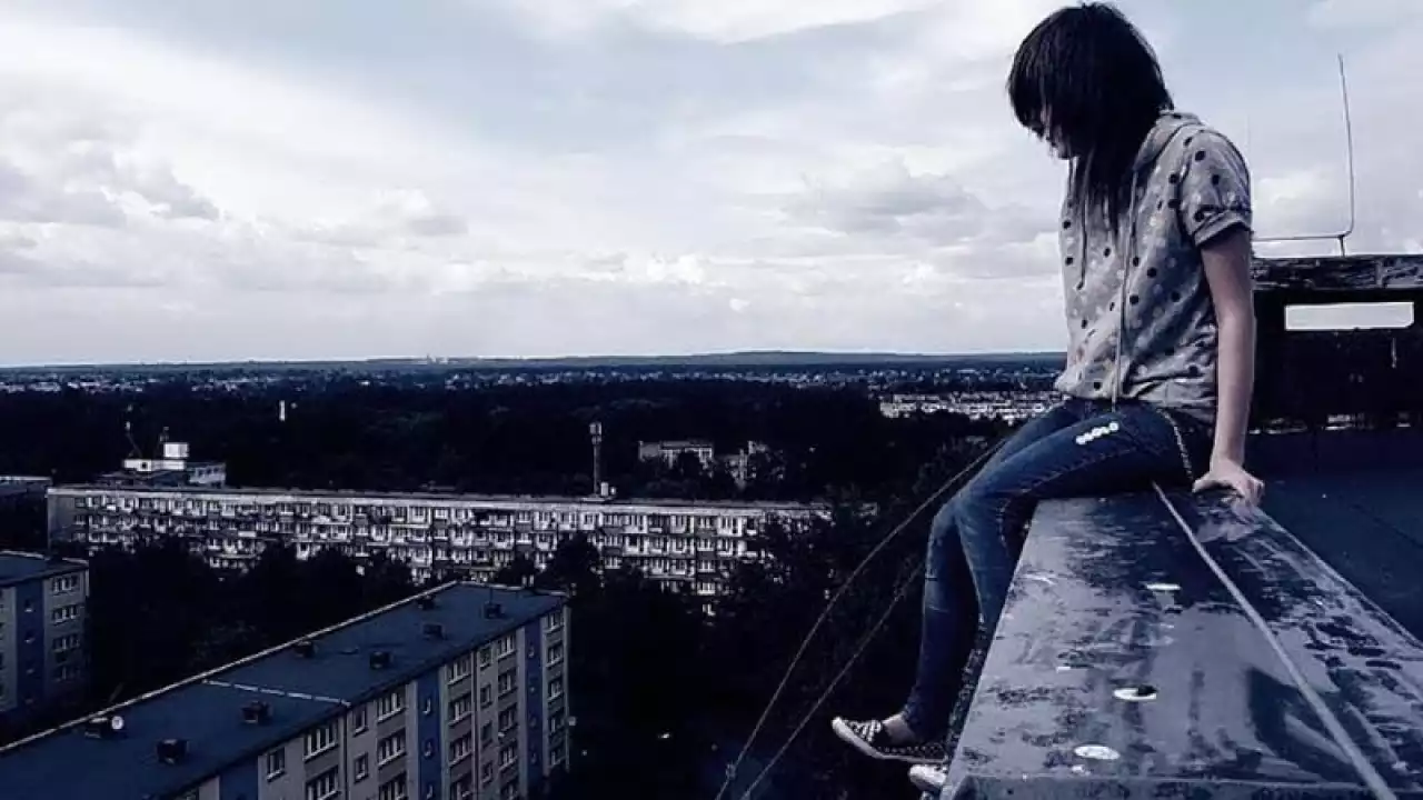 Жеткіншектер өз-өзіне неге қол жұмсайды ?
