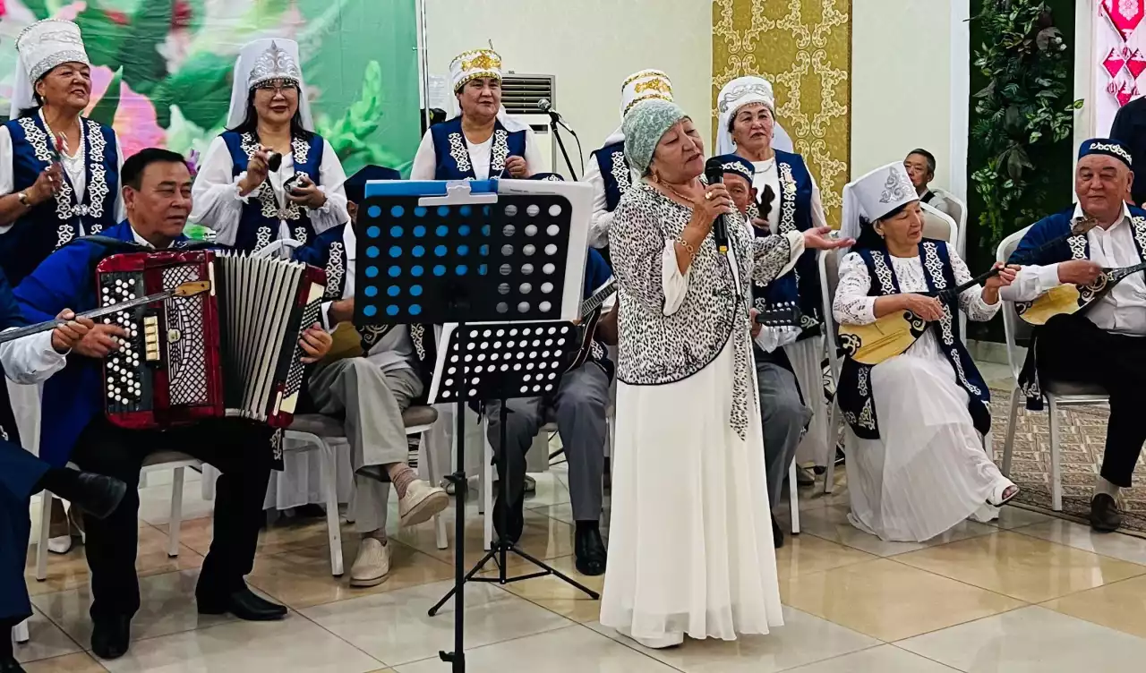 Ардагерлер салған әндер-ай!