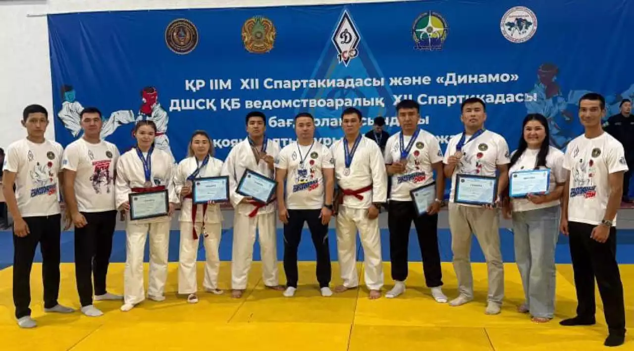 Тараздық ҚАЖ қызметкерлері тұғыр биігінде