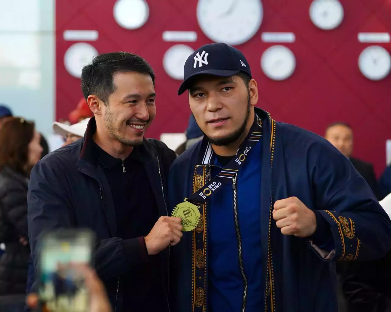 Бокстан әлем чемпионатының жеңімпаздары мен жүлдегерлері елге оралды