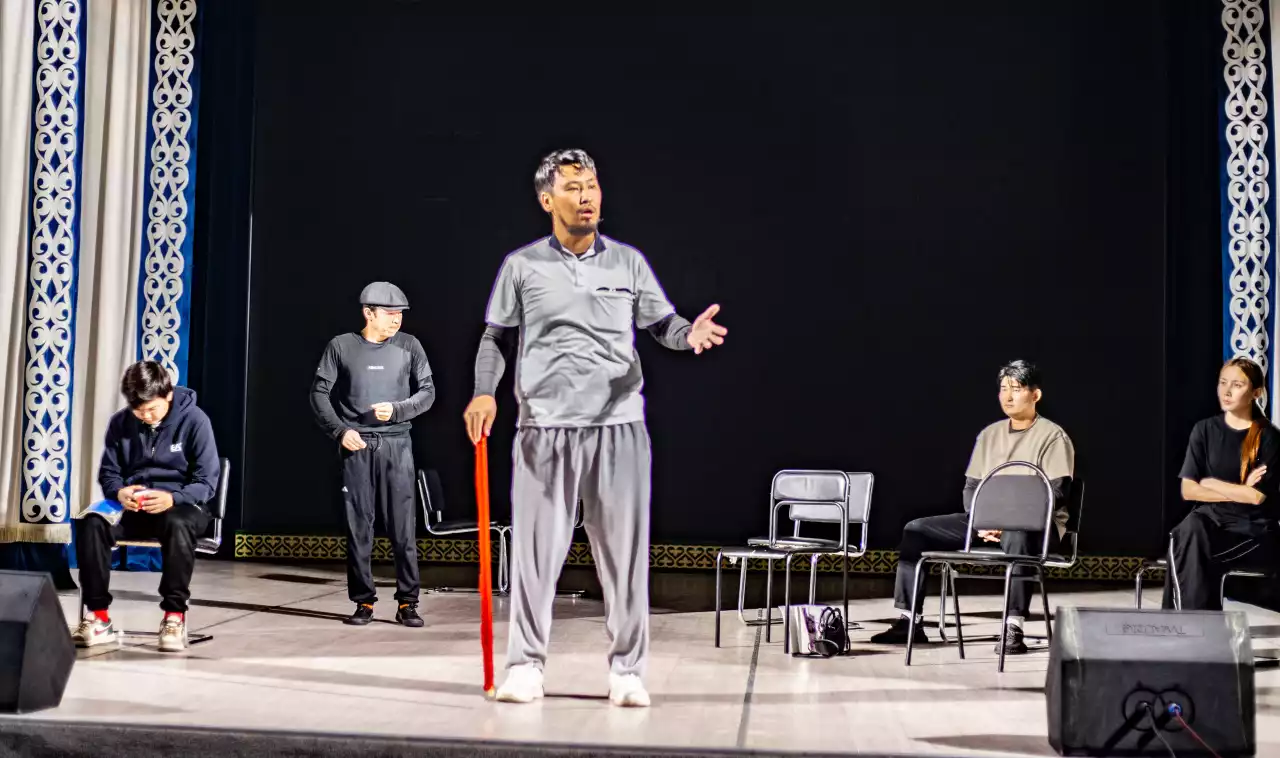 Жастар театры жаңашылдықты көздейді