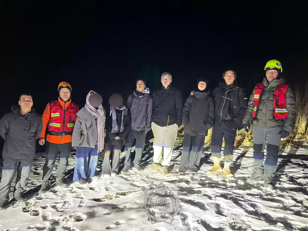 Тауда қиын жағдайда қалған жасөспірімдермен туристер құтқарылды