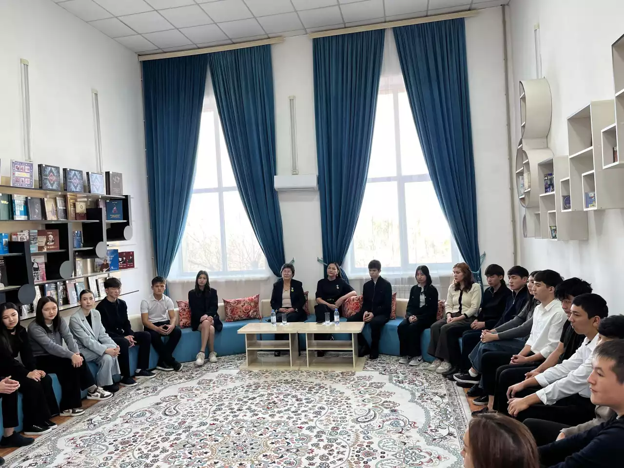 «Жанарыммен емес, жан жүрегіммен сеземін» атты зағип жандарға арналған тағылымды кеш өтті