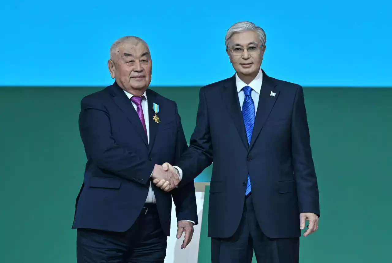 Президент қолынан ауыл шаруашылығы саласының 30 еңбеккері мемлекеттік награда алды