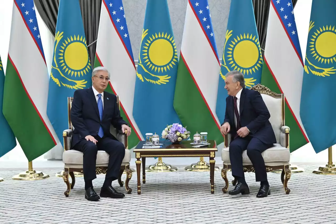 Мемлекет басшысы Өзбекстан Президенті Шавкат Мирзиёевпен келіссөз жүргізді