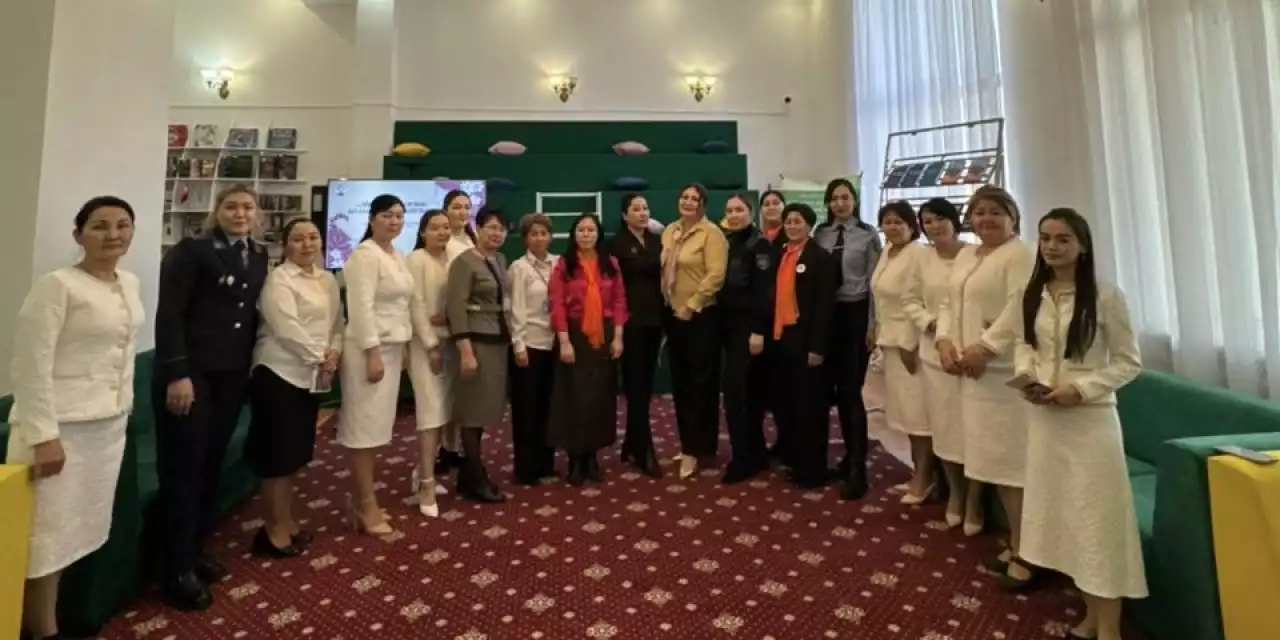 «Әйелге қамқорлық – болашаққа қамқорлық» тақырыбында дөңгелек үстел өтті