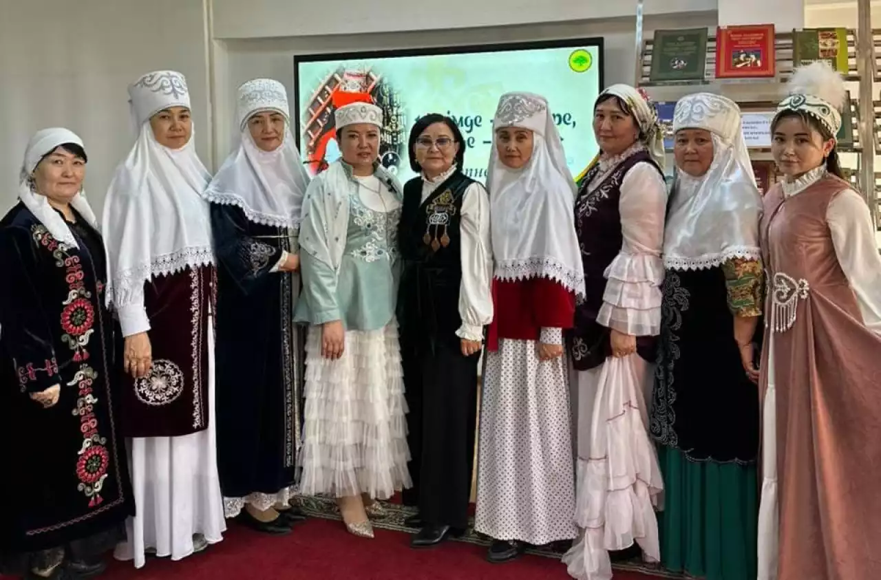 «Киімде - шежіре, сәнде – тарих»
