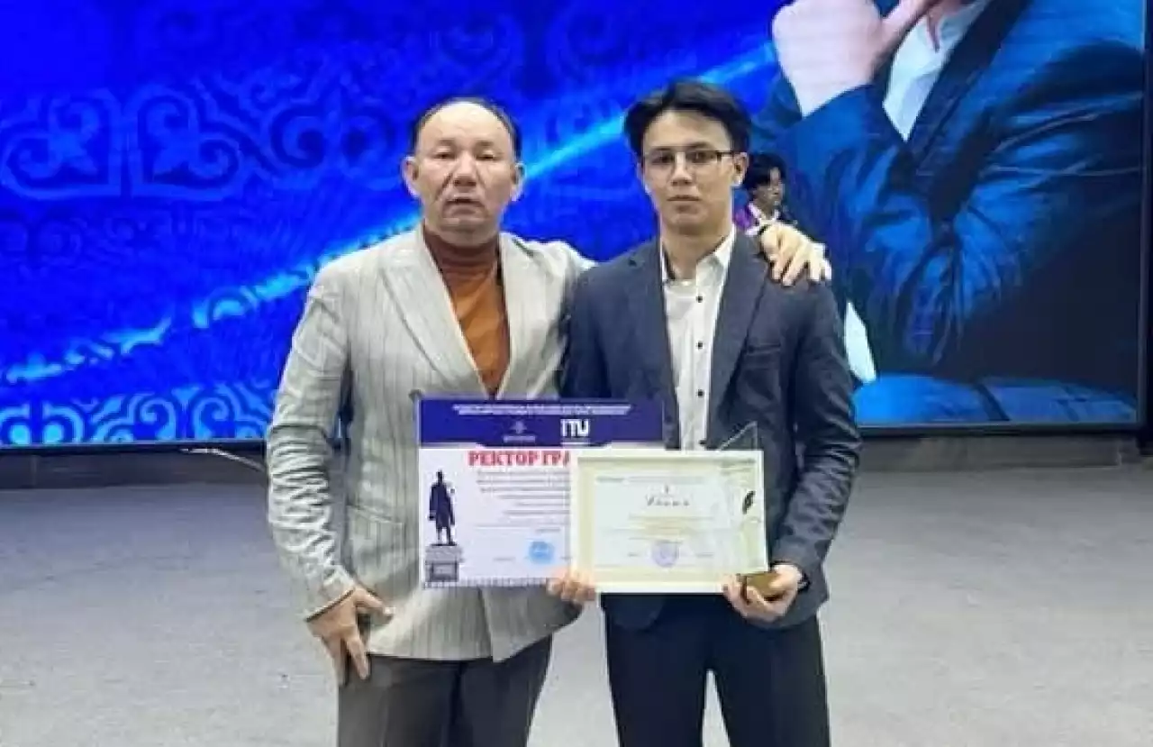 Қазақ өлеңіне қолдау