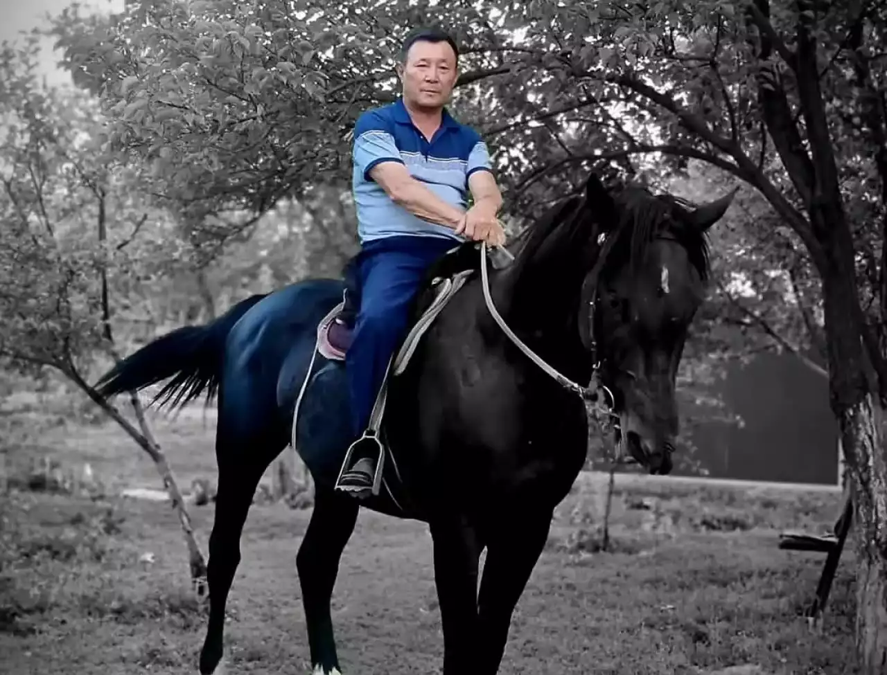 Темірден түйін түйген ұста