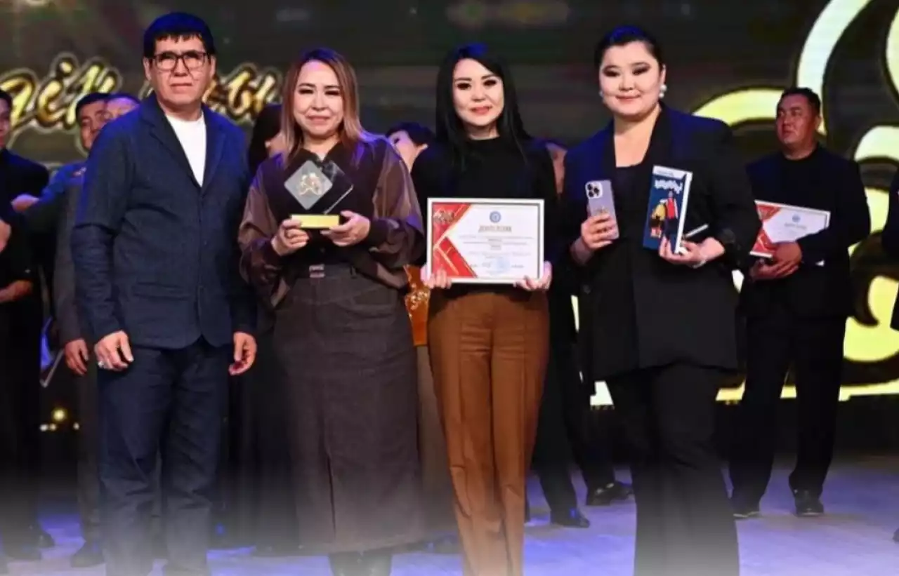 «Талас» театры жеңіс тұғырында