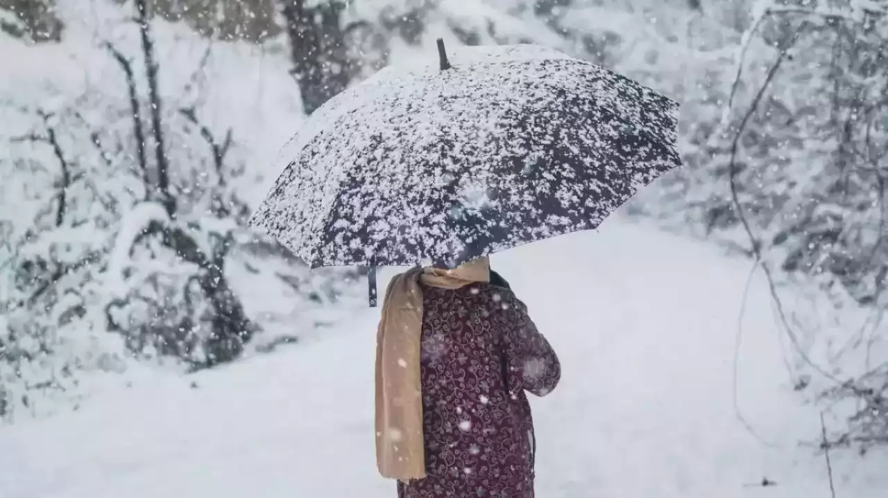 Қазақстанда ауа райы күрт құбылады: қар, жаңбыр және көктайғақ күтіледі