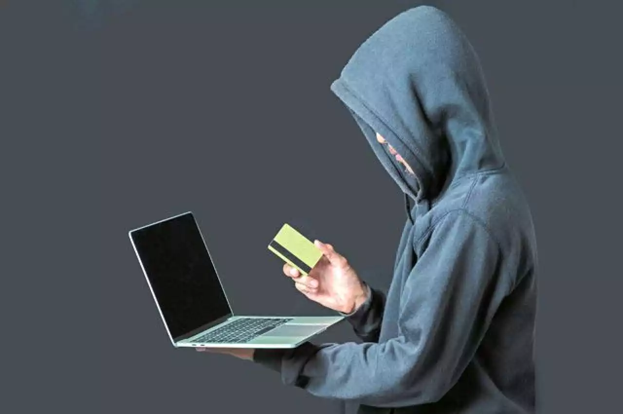 Басқа бәле – банк картасынан