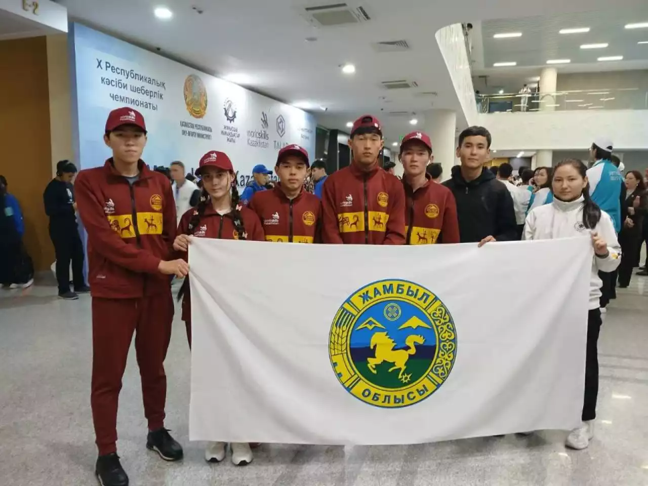 Жасөспірімдер командасы жүлдемен оралды