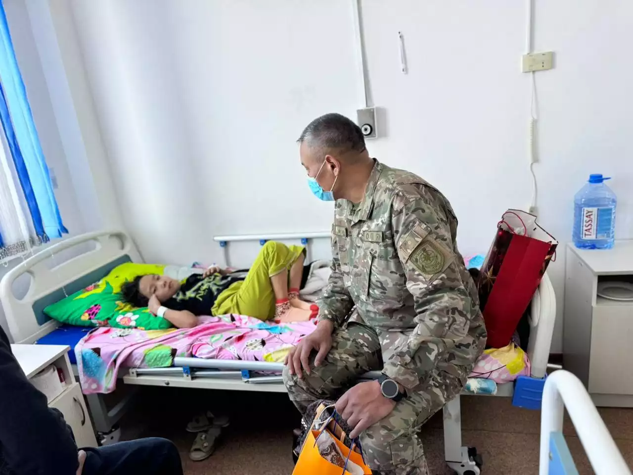 Құтқарушы бүлдіршінге жаңа жылдық қуаныш сыйлады