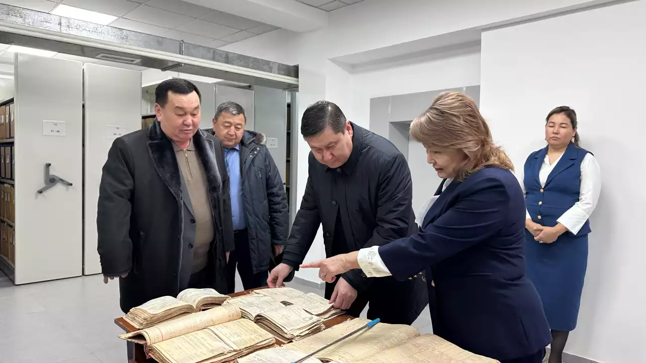 Халық қалаулылары ел ішінде