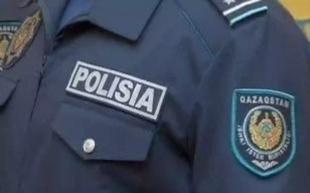 Полицейлер бір адамның өмірін құтқарып қалды