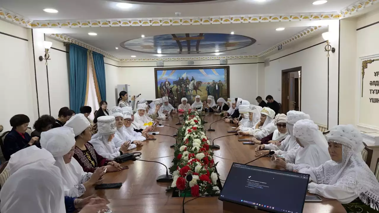 Ертегіші әжелердің еңбегі еленді