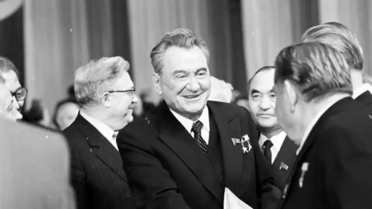 Бүгін – Дінмұхамед Қонаевтың туған күні