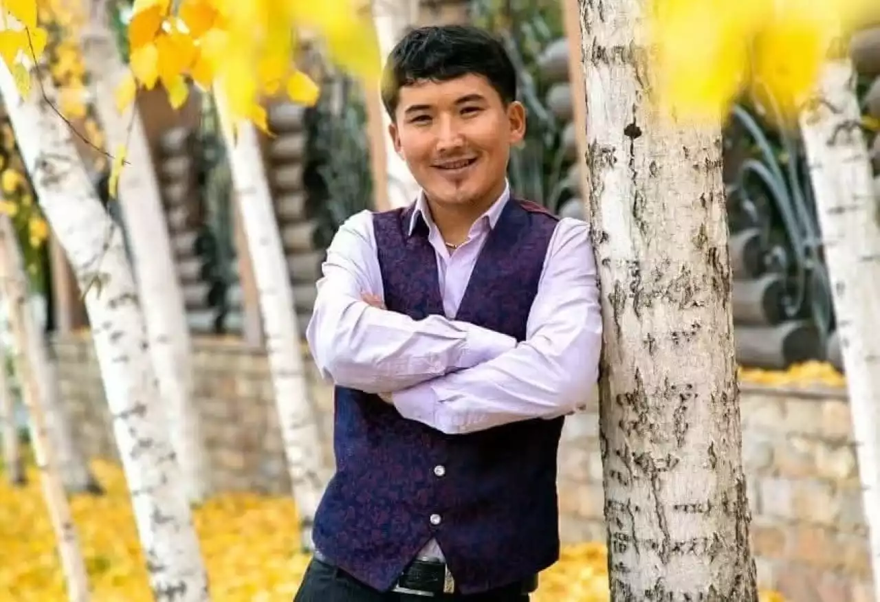 «Мен болсам сені шақырып бірге, жоғымды іздеймін қоғамнан...»