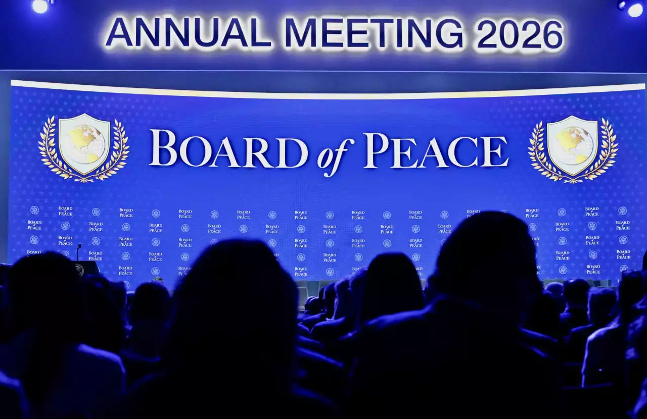 Мемлекет басшысы Давостағы Конгресс орталығына келді