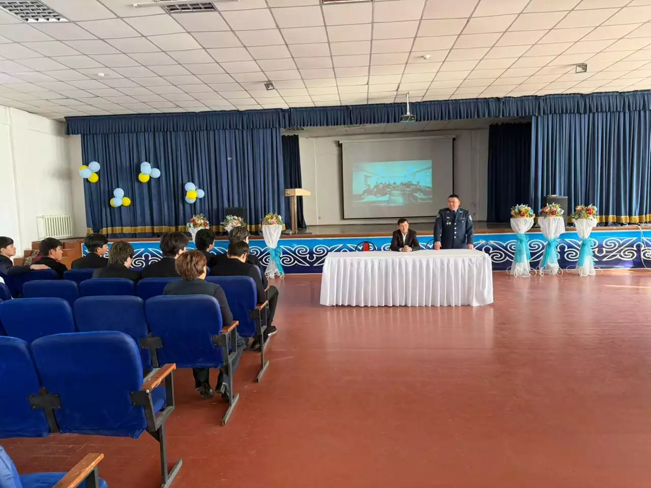 Шу ауданының оқушылары ҚАЖ саласының қызметкерімен кездесті