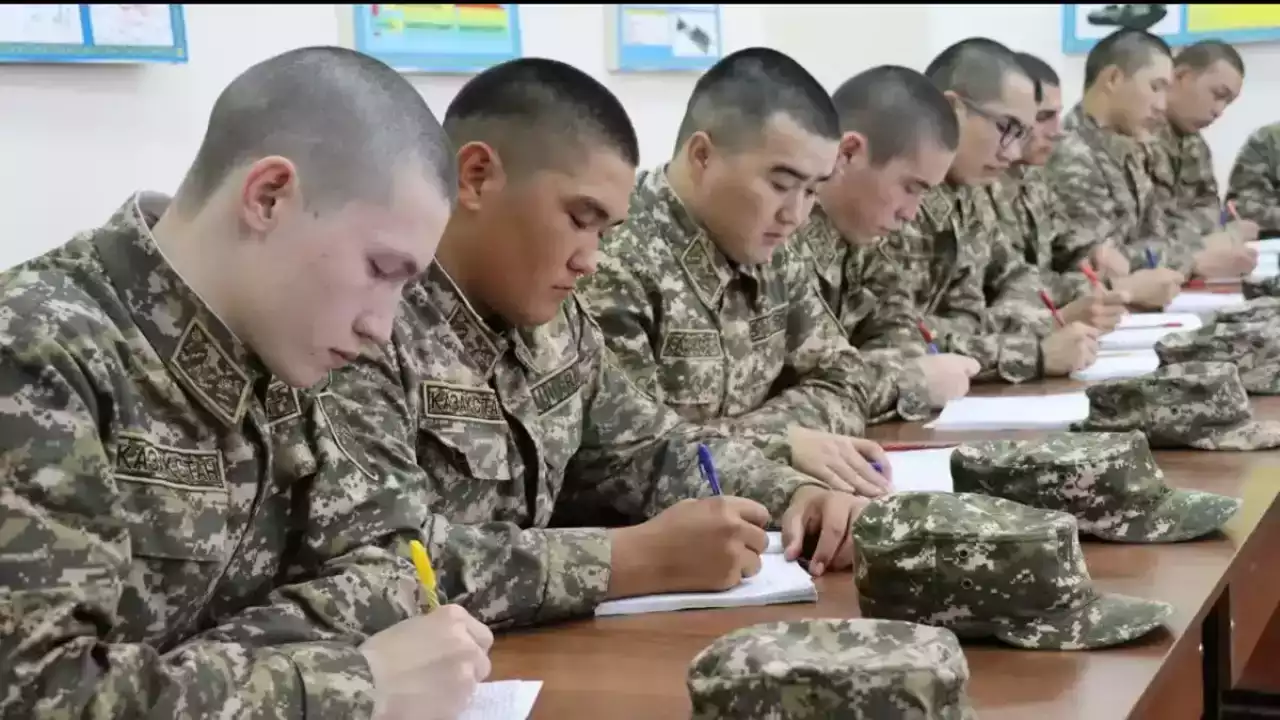 Қазақстанда әскери оқу орындарына құжаттарды онлайн тапсыру басталды