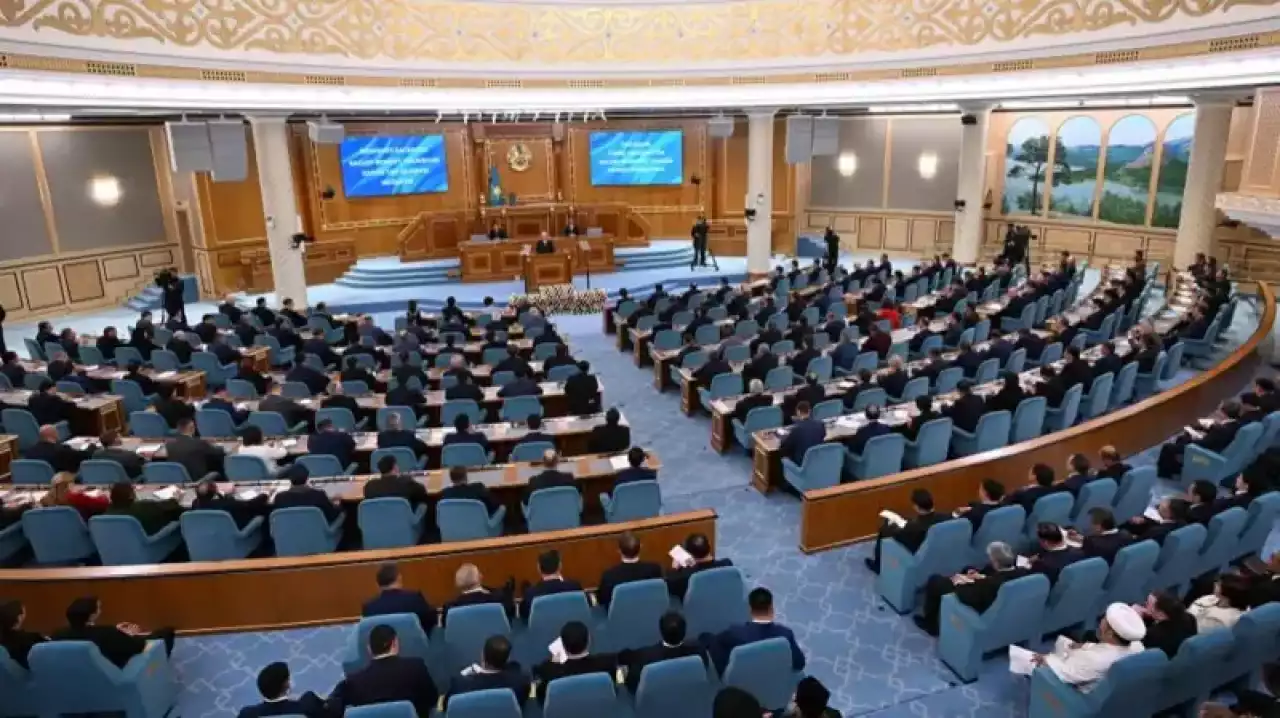 Қазақстанда бір палаталы Құрылтайды ықтимал тарату тетігін неғұрлым икемді ету ұсынылды