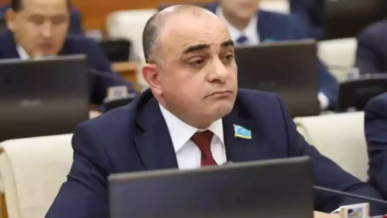 Қазақстан Халық партиясы Қазақстанның жаңа Конституциясының жобасын қолдады