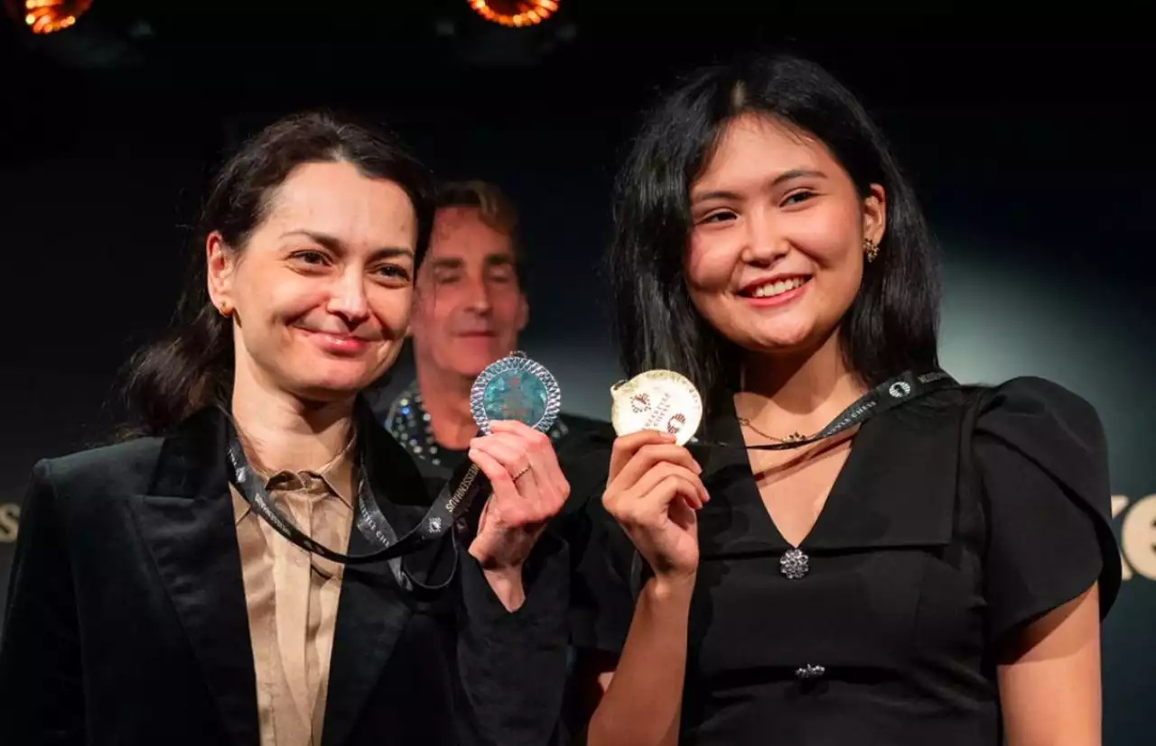 Бибісара Асаубаева шахматтан 12-ші әлем чемпионын жеңді