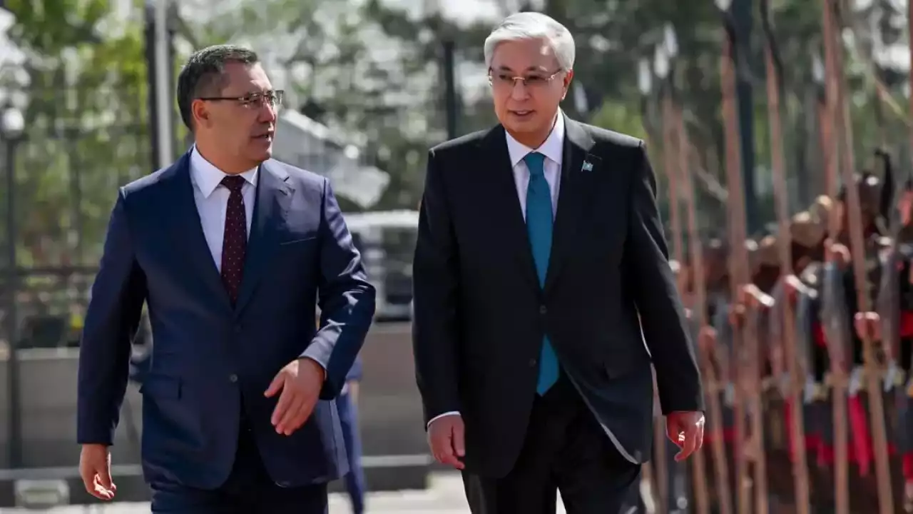 Мемлекет басшысы Қырғызстан Президентімен телефон арқылы сөйлесті