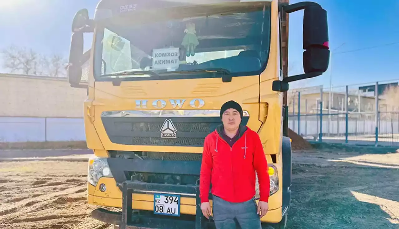 Жүк көлігін жүрексінбей жүргізеді