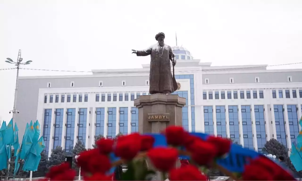 Бүгін жыр алыбы - Жамбыл Жабаевтың туған күні