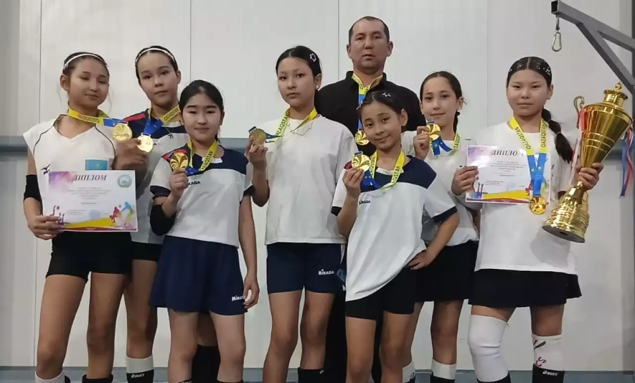 Алжан ағайдың оқушылары алдына жан салмады