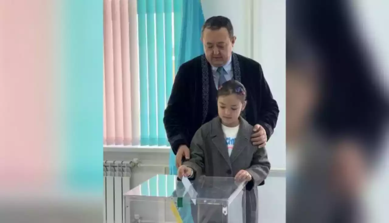 «Мерейлі отбасы» ұлттық байқауының қатысушылары саяси науқанға қатысты