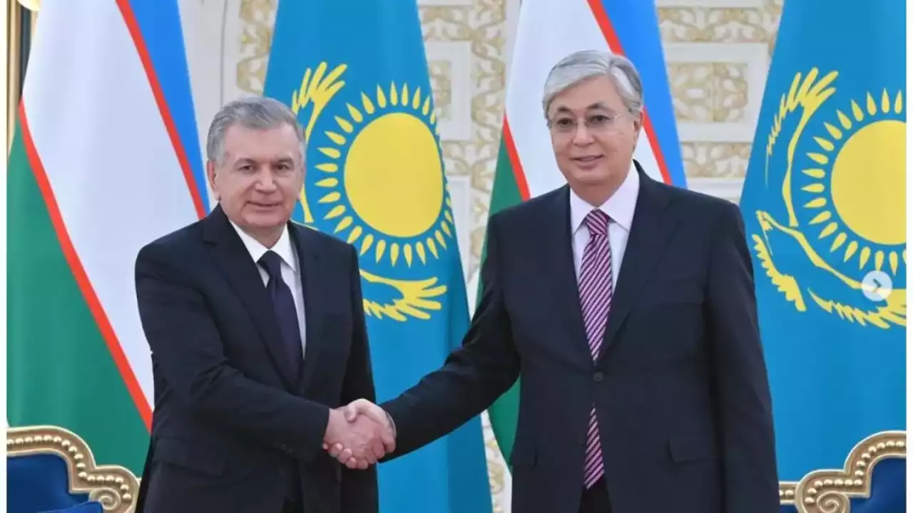 Мирзиёев Тоқаевты референдумның сәтті өтуімен құттықтады