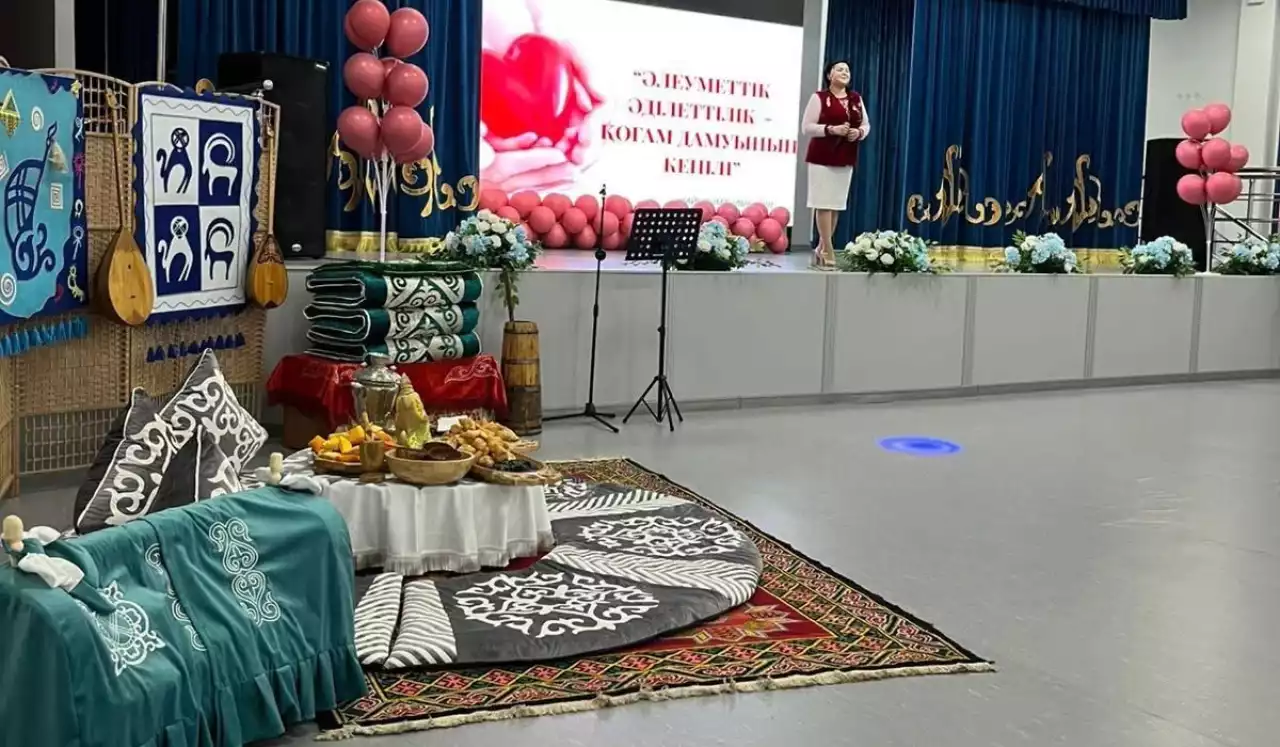 Адамгершілік бәрінен биік