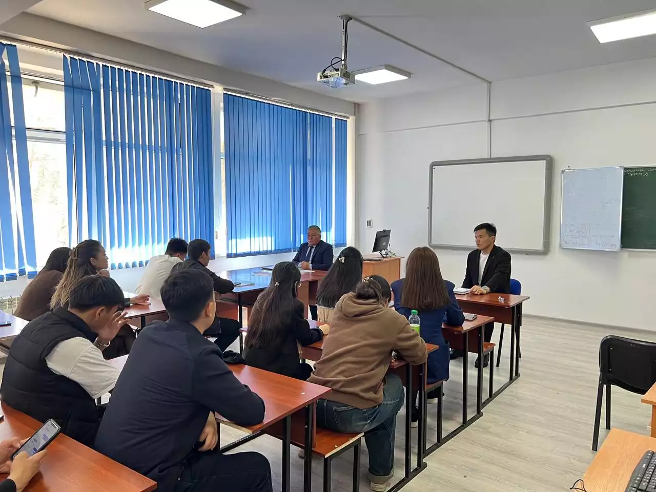 Су ресурстарын қорғау жөнінде студент жастармен кездесу өтті