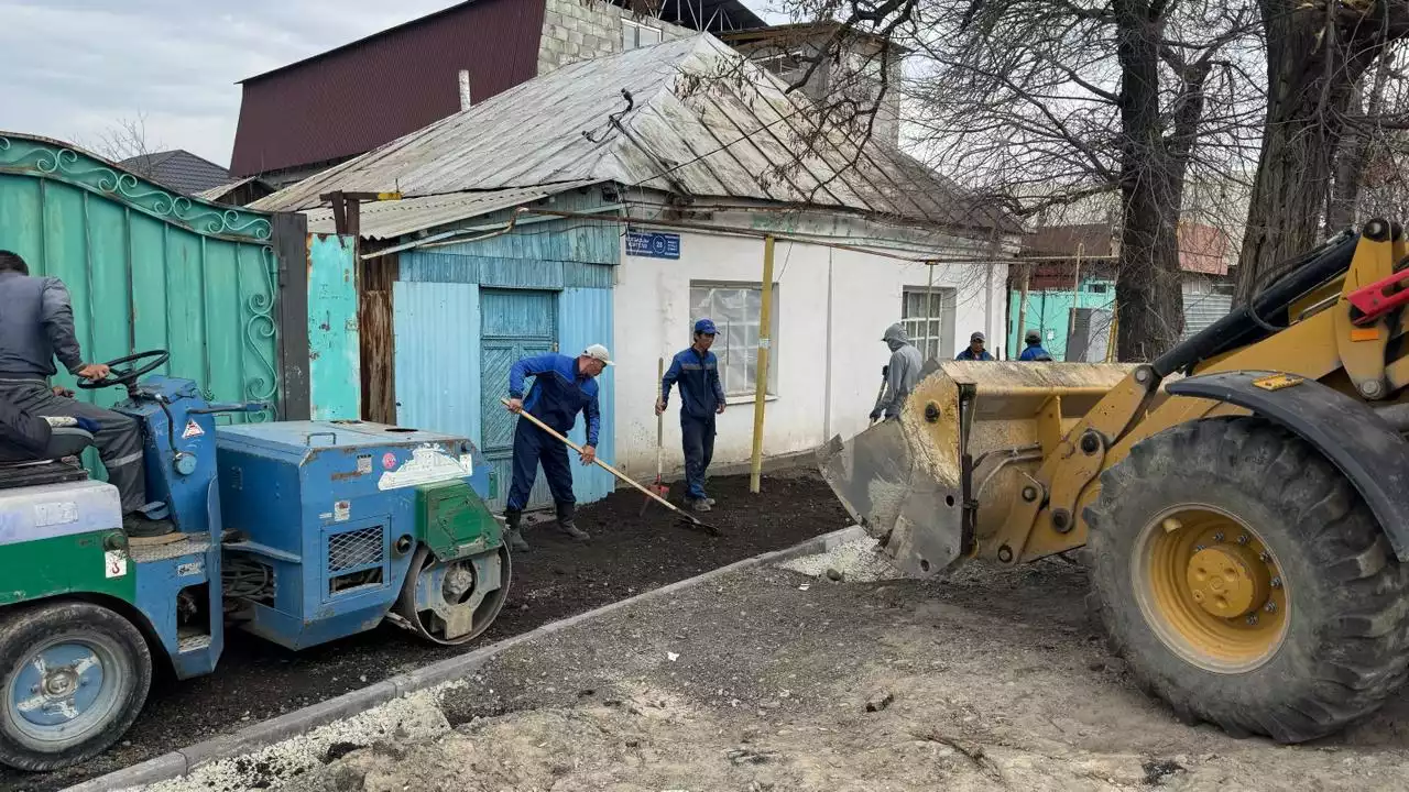 Көше жолдары қарқынды жөнделуде