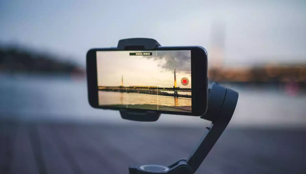 Камера көлеңкесіндегі өмір