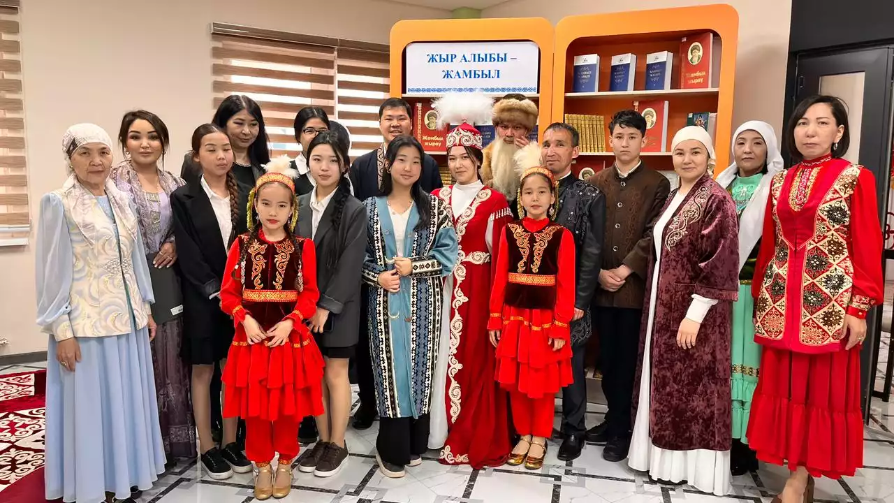 Жыр жампозы халқымен бірге мәңгі жасайды