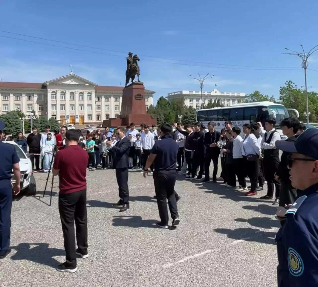 Мыжылған көлік пен VR-көзілдірік: Таразда жүргізушілерге ерекше ескерту жасалды