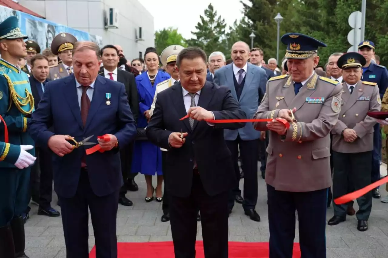 Қорғаныс министрі Родина ауылында әскери-тарихи музей филиалын ашты